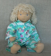 klik voor meer info Pyjama voor een 40-45 cm pop.