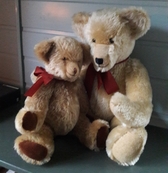 2 mohair beren.